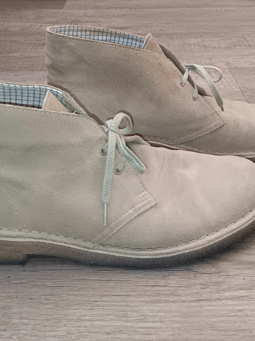 Clarks Men's Suede Chukka Boots in Light Beige